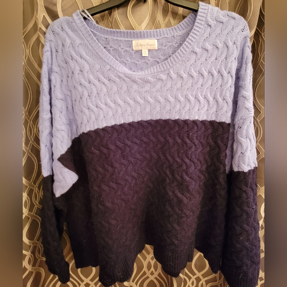 Colorblock Knit Sweater. Size 3X